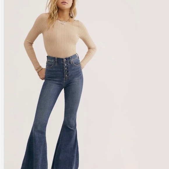 Free People Denim - Free People We The Free Irreplaceable Flare Jeans in Blue Size 30
